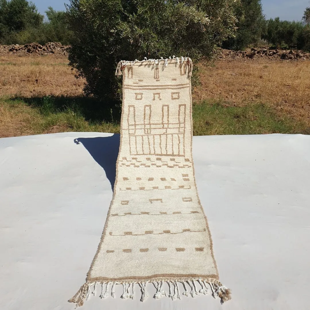 Khtaira - White Moroccan Runner Rug Ultra Soft Beni Ourain | Authentic Berber Hallway runner | 2'76x9'91 ft | 84x302 cm