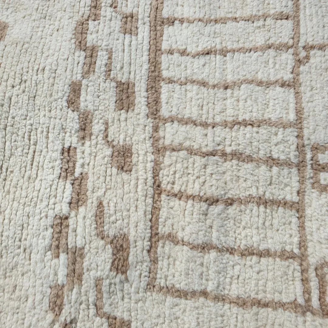 Khtaira - White Moroccan Runner Rug Ultra Soft Beni Ourain | Authentic Berber Hallway runner | 2'76x9'91 ft | 84x302 cm