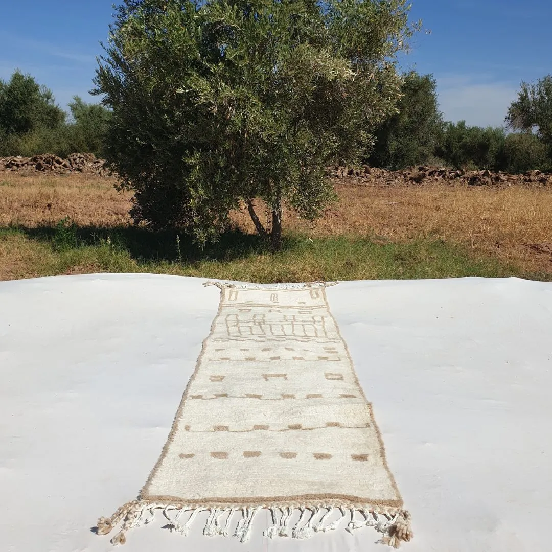 Khtaira - White Moroccan Runner Rug Ultra Soft Beni Ourain | Authentic Berber Hallway runner | 2'76x9'91 ft | 84x302 cm