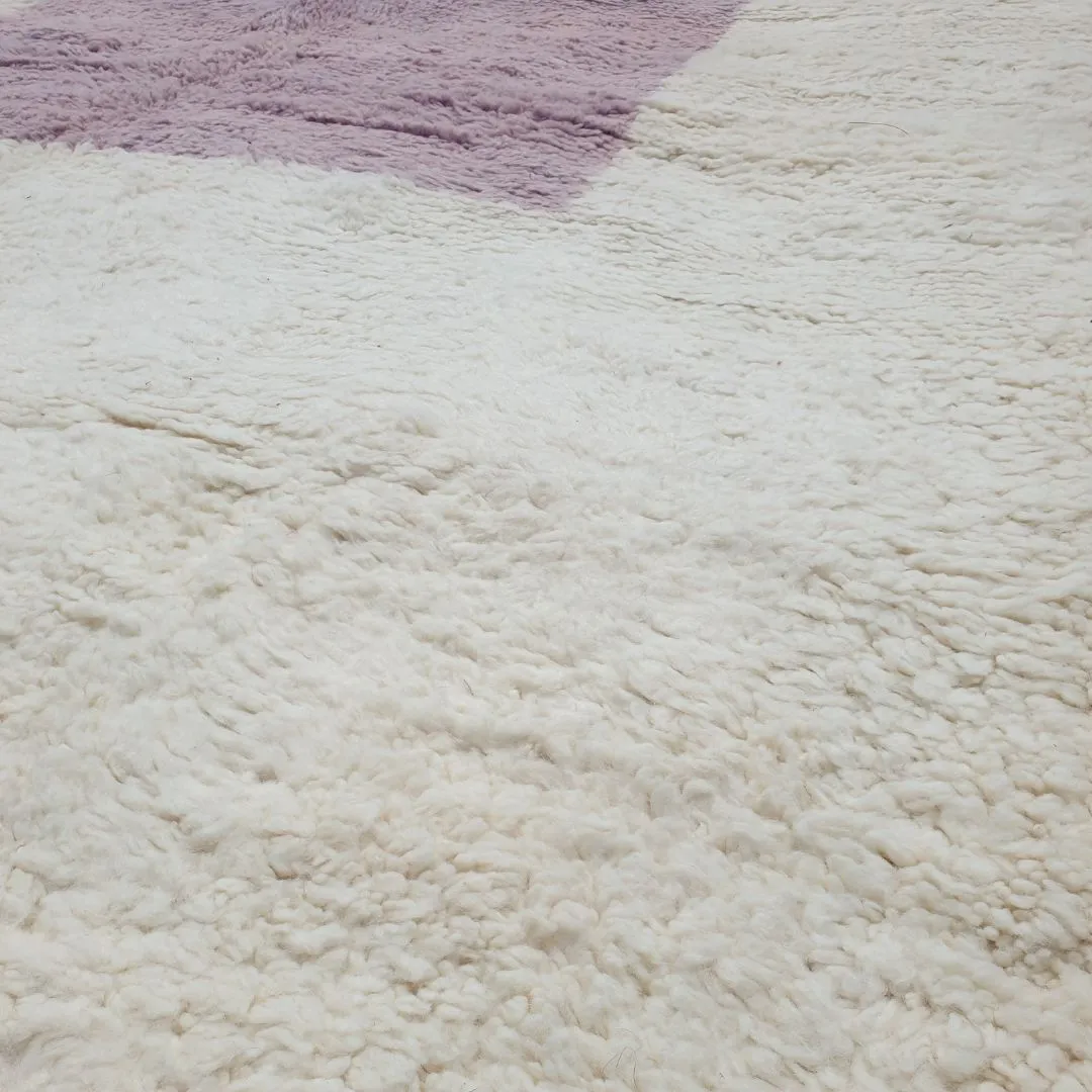 Khzamia | Moroccan Beni rug 6x9 Ultra Soft | White & Lavender Beni Ouarain | 9'51x6'69 Ft | 290x204 cm