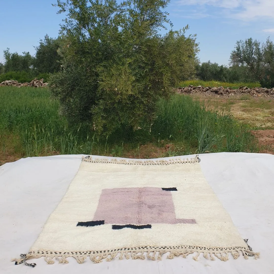 Khzamia | Moroccan Beni rug 6x9 Ultra Soft | White & Lavender Beni Ouarain | 9'51x6'69 Ft | 290x204 cm