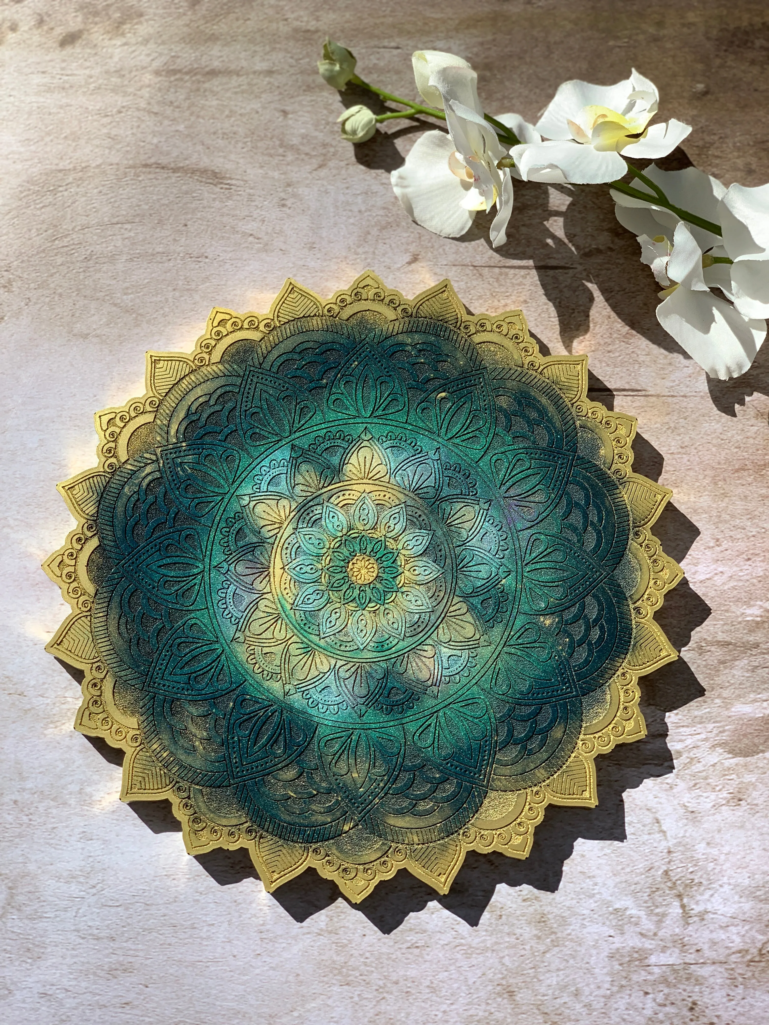 Mandala Art Tray - 9"
