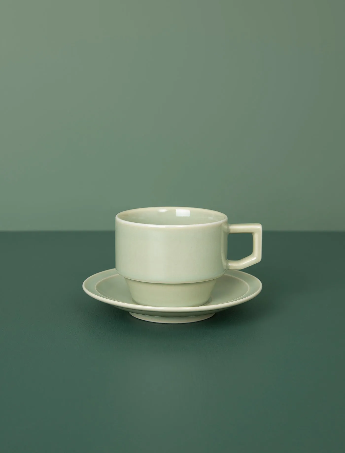 Saucer // Yellow